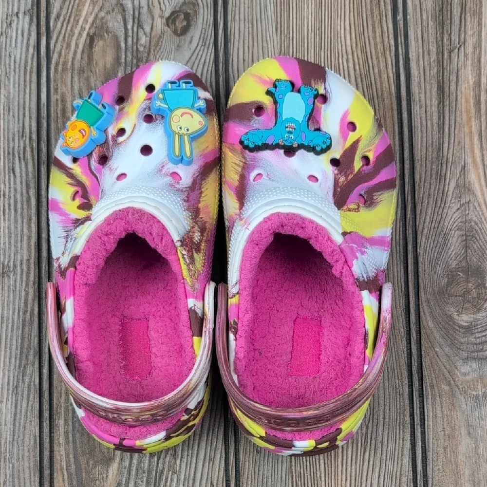 CROCS Size C11 Kids Fuzzy-lined Mable Color With Jibbitz